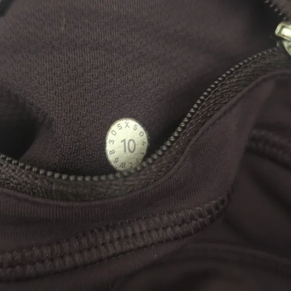 Lululemon Cropped Leggings / Capri – Size 10 - Picture 4 of 4